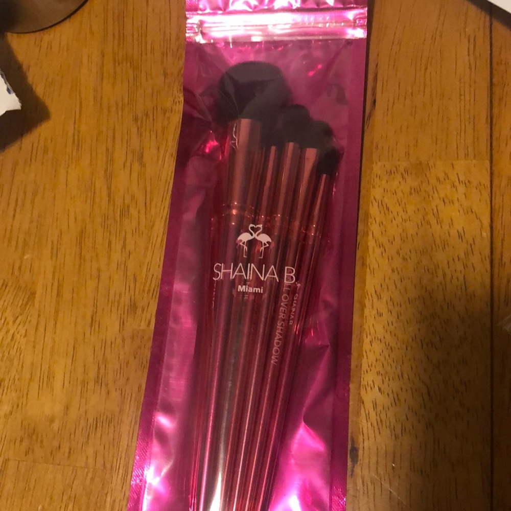Shaina B Miami brush set